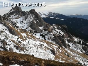 [P24] Decembrie - Valea Tigăilor și Tigăile Mari » foto by Mika
 - 
<span class="allrVoted glyphicon glyphicon-heart hidden" id="av1160785"></span>
<a class="m-l-10 hidden" id="sv1160785" onclick="voting_Foto_DelVot(,1160785,4696)" role="button">șterge vot <span class="glyphicon glyphicon-remove"></span></a>
<a id="v91160785" class=" c-red"  onclick="voting_Foto_SetVot(1160785)" role="button"><span class="glyphicon glyphicon-heart-empty"></span> <b>LIKE</b> = Votează poza</a> <img class="hidden"  id="f1160785W9" src="/imagini/loader.gif" border="0" /><span class="AjErrMes hidden" id="e1160785ErM"></span>