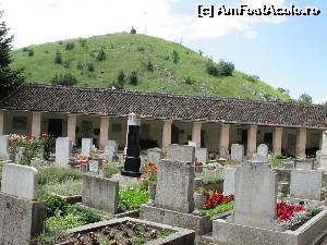 [P10] Biserica Evanghelică Sf. Bartolomeu; în fundal Dealul Şprenghi - Braşov » foto by krondia*
 - 
<span class="allrVoted glyphicon glyphicon-heart hidden" id="av517934"></span>
<a class="m-l-10 hidden" id="sv517934" onclick="voting_Foto_DelVot(,517934,4703)" role="button">șterge vot <span class="glyphicon glyphicon-remove"></span></a>
<a id="v9517934" class=" c-red"  onclick="voting_Foto_SetVot(517934)" role="button"><span class="glyphicon glyphicon-heart-empty"></span> <b>LIKE</b> = Votează poza</a> <img class="hidden"  id="f517934W9" src="/imagini/loader.gif" border="0" /><span class="AjErrMes hidden" id="e517934ErM"></span>