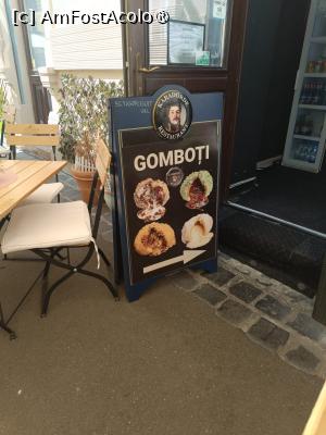 [P37] Timișoara, Restaurantul Karađorđe, Gomboții, Cap de listă » foto by mprofeanu
 - 
<span class="allrVoted glyphicon glyphicon-heart hidden" id="av1495947"></span>
<a class="m-l-10 hidden" id="sv1495947" onclick="voting_Foto_DelVot(,1495947,4715)" role="button">șterge vot <span class="glyphicon glyphicon-remove"></span></a>
<a id="v91495947" class=" c-red"  onclick="voting_Foto_SetVot(1495947)" role="button"><span class="glyphicon glyphicon-heart-empty"></span> <b>LIKE</b> = Votează poza</a> <img class="hidden"  id="f1495947W9" src="/imagini/loader.gif" border="0" /><span class="AjErrMes hidden" id="e1495947ErM"></span>