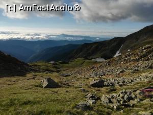 [P14] Mai aruncă o privire inapoi, spre Iezer, Leaota, Bucegi » foto by Mika
 - 
<span class="allrVoted glyphicon glyphicon-heart hidden" id="av1237769"></span>
<a class="m-l-10 hidden" id="sv1237769" onclick="voting_Foto_DelVot(,1237769,4725)" role="button">șterge vot <span class="glyphicon glyphicon-remove"></span></a>
<a id="v91237769" class=" c-red"  onclick="voting_Foto_SetVot(1237769)" role="button"><span class="glyphicon glyphicon-heart-empty"></span> <b>LIKE</b> = Votează poza</a> <img class="hidden"  id="f1237769W9" src="/imagini/loader.gif" border="0" /><span class="AjErrMes hidden" id="e1237769ErM"></span>