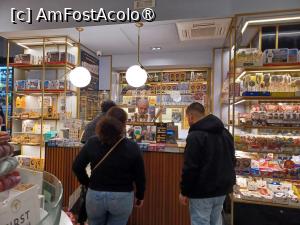 [P03] Daca vrei cassata, treci mai întâi la casă! » foto by BristenaBrad
 - 
<span class="allrVoted glyphicon glyphicon-heart hidden" id="av1506320"></span>
<a class="m-l-10 hidden" id="sv1506320" onclick="voting_Foto_DelVot(,1506320,4732)" role="button">șterge vot <span class="glyphicon glyphicon-remove"></span></a>
<a id="v91506320" class=" c-red"  onclick="voting_Foto_SetVot(1506320)" role="button"><span class="glyphicon glyphicon-heart-empty"></span> <b>LIKE</b> = Votează poza</a> <img class="hidden"  id="f1506320W9" src="/imagini/loader.gif" border="0" /><span class="AjErrMes hidden" id="e1506320ErM"></span>