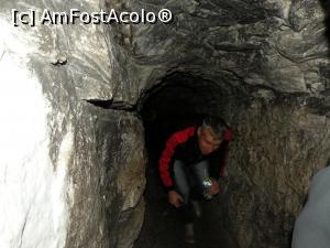 [P09] Tunelul care duce la Izvorul facator de minuni <p> Recomand sa aveti sticluta goala cand mergeti acolo, va spalati pe ochi cu aceea apa puneti cate o picatura in loc de Optrex » foto by marival
 - 
<span class="allrVoted glyphicon glyphicon-heart hidden" id="av962824"></span>
<a class="m-l-10 hidden" id="sv962824" onclick="voting_Foto_DelVot(,962824,4739)" role="button">șterge vot <span class="glyphicon glyphicon-remove"></span></a>
<a id="v9962824" class=" c-red"  onclick="voting_Foto_SetVot(962824)" role="button"><span class="glyphicon glyphicon-heart-empty"></span> <b>LIKE</b> = Votează poza</a> <img class="hidden"  id="f962824W9" src="/imagini/loader.gif" border="0" /><span class="AjErrMes hidden" id="e962824ErM"></span>