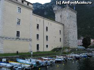 [P05] Rocca, Riva del Garda » foto by vlado2
 - 
<span class="allrVoted glyphicon glyphicon-heart hidden" id="av548453"></span>
<a class="m-l-10 hidden" id="sv548453" onclick="voting_Foto_DelVot(,548453,4749)" role="button">șterge vot <span class="glyphicon glyphicon-remove"></span></a>
<a id="v9548453" class=" c-red"  onclick="voting_Foto_SetVot(548453)" role="button"><span class="glyphicon glyphicon-heart-empty"></span> <b>LIKE</b> = Votează poza</a> <img class="hidden"  id="f548453W9" src="/imagini/loader.gif" border="0" /><span class="AjErrMes hidden" id="e548453ErM"></span>