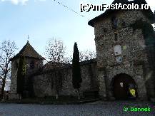[P01] turnul de la intrarea in manastire » foto by dannek
 - 
<span class="allrVoted glyphicon glyphicon-heart hidden" id="av166586"></span>
<a class="m-l-10 hidden" id="sv166586" onclick="voting_Foto_DelVot(,166586,4762)" role="button">șterge vot <span class="glyphicon glyphicon-remove"></span></a>
<a id="v9166586" class=" c-red"  onclick="voting_Foto_SetVot(166586)" role="button"><span class="glyphicon glyphicon-heart-empty"></span> <b>LIKE</b> = Votează poza</a> <img class="hidden"  id="f166586W9" src="/imagini/loader.gif" border="0" /><span class="AjErrMes hidden" id="e166586ErM"></span>