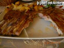 [P18] Restaurant Dragului Predeal - Coaste de porc la grătar, cu cartofi cu rozmarin şi usturoi şi sos chilli. Am început să înfulecăm... » foto by creivean
 - 
<span class="allrVoted glyphicon glyphicon-heart hidden" id="av180129"></span>
<a class="m-l-10 hidden" id="sv180129" onclick="voting_Foto_DelVot(,180129,4795)" role="button">șterge vot <span class="glyphicon glyphicon-remove"></span></a>
<a id="v9180129" class=" c-red"  onclick="voting_Foto_SetVot(180129)" role="button"><span class="glyphicon glyphicon-heart-empty"></span> <b>LIKE</b> = Votează poza</a> <img class="hidden"  id="f180129W9" src="/imagini/loader.gif" border="0" /><span class="AjErrMes hidden" id="e180129ErM"></span>