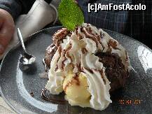 [P03] Restaurant Dragului  / Un urias profiterol la 14 ron (asta era putin diferit de cum il stiam eu, ii lipseau acele gogosele) » foto by mirmicu
 - 
<span class="allrVoted glyphicon glyphicon-heart hidden" id="av198383"></span>
<a class="m-l-10 hidden" id="sv198383" onclick="voting_Foto_DelVot(,198383,4795)" role="button">șterge vot <span class="glyphicon glyphicon-remove"></span></a>
<a id="v9198383" class=" c-red"  onclick="voting_Foto_SetVot(198383)" role="button"><span class="glyphicon glyphicon-heart-empty"></span> <b>LIKE</b> = Votează poza</a> <img class="hidden"  id="f198383W9" src="/imagini/loader.gif" border="0" /><span class="AjErrMes hidden" id="e198383ErM"></span>