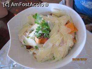 [P05] Salata Caesar, cu mult parmezan » foto by Storia
 - 
<span class="allrVoted glyphicon glyphicon-heart hidden" id="av1100094"></span>
<a class="m-l-10 hidden" id="sv1100094" onclick="voting_Foto_DelVot(,1100094,4795)" role="button">șterge vot <span class="glyphicon glyphicon-remove"></span></a>
<a id="v91100094" class=" c-red"  onclick="voting_Foto_SetVot(1100094)" role="button"><span class="glyphicon glyphicon-heart-empty"></span> <b>LIKE</b> = Votează poza</a> <img class="hidden"  id="f1100094W9" src="/imagini/loader.gif" border="0" /><span class="AjErrMes hidden" id="e1100094ErM"></span>