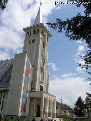 [P16] Biserica noua din Cuhea » foto by Michi
 - 
<span class="allrVoted glyphicon glyphicon-heart hidden" id="av540397"></span>
<a class="m-l-10 hidden" id="sv540397" onclick="voting_Foto_DelVot(,540397,4807)" role="button">șterge vot <span class="glyphicon glyphicon-remove"></span></a>
<a id="v9540397" class=" c-red"  onclick="voting_Foto_SetVot(540397)" role="button"><span class="glyphicon glyphicon-heart-empty"></span> <b>LIKE</b> = Votează poza</a> <img class="hidden"  id="f540397W9" src="/imagini/loader.gif" border="0" /><span class="AjErrMes hidden" id="e540397ErM"></span>