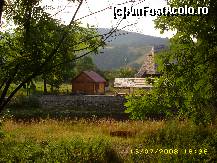 [P04] vazuta de pe malul celalalt al paraului. poate nu pare ceva indit, insa aerul curat, linitea cu care esti inconjurat, caldura gazdelor si mancarea lor extraordinara, te fac sa simti ca esti turist. » foto by zangela69
 - 
<span class="allrVoted glyphicon glyphicon-heart hidden" id="av45865"></span>
<a class="m-l-10 hidden" id="sv45865" onclick="voting_Foto_DelVot(,45865,4814)" role="button">șterge vot <span class="glyphicon glyphicon-remove"></span></a>
<a id="v945865" class=" c-red"  onclick="voting_Foto_SetVot(45865)" role="button"><span class="glyphicon glyphicon-heart-empty"></span> <b>LIKE</b> = Votează poza</a> <img class="hidden"  id="f45865W9" src="/imagini/loader.gif" border="0" /><span class="AjErrMes hidden" id="e45865ErM"></span>