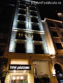 [P01] Hotelul seara » foto by neurolog
 - 
<span class="allrVoted glyphicon glyphicon-heart hidden" id="av46560"></span>
<a class="m-l-10 hidden" id="sv46560" onclick="voting_Foto_DelVot(,46560,4841)" role="button">șterge vot <span class="glyphicon glyphicon-remove"></span></a>
<a id="v946560" class=" c-red"  onclick="voting_Foto_SetVot(46560)" role="button"><span class="glyphicon glyphicon-heart-empty"></span> <b>LIKE</b> = Votează poza</a> <img class="hidden"  id="f46560W9" src="/imagini/loader.gif" border="0" /><span class="AjErrMes hidden" id="e46560ErM"></span>