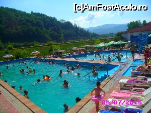 [P03] Ambele piscine si topoganul pentru copii (scarile din dreapta-fundal)  » foto by Dania
 - 
<span class="allrVoted glyphicon glyphicon-heart hidden" id="av648597"></span>
<a class="m-l-10 hidden" id="sv648597" onclick="voting_Foto_DelVot(,648597,4859)" role="button">șterge vot <span class="glyphicon glyphicon-remove"></span></a>
<a id="v9648597" class=" c-red"  onclick="voting_Foto_SetVot(648597)" role="button"><span class="glyphicon glyphicon-heart-empty"></span> <b>LIKE</b> = Votează poza</a> <img class="hidden"  id="f648597W9" src="/imagini/loader.gif" border="0" /><span class="AjErrMes hidden" id="e648597ErM"></span>