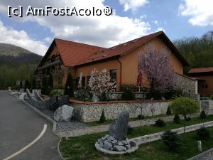 [P25] Hotel Belvedere, dormitoria și mâncătoria » foto by crismis
 - 
<span class="allrVoted glyphicon glyphicon-heart hidden" id="av856673"></span>
<a class="m-l-10 hidden" id="sv856673" onclick="voting_Foto_DelVot(,856673,4909)" role="button">șterge vot <span class="glyphicon glyphicon-remove"></span></a>
<a id="v9856673" class=" c-red"  onclick="voting_Foto_SetVot(856673)" role="button"><span class="glyphicon glyphicon-heart-empty"></span> <b>LIKE</b> = Votează poza</a> <img class="hidden"  id="f856673W9" src="/imagini/loader.gif" border="0" /><span class="AjErrMes hidden" id="e856673ErM"></span>