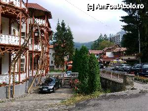 [P10] Arhitectura Sovatei se încadrează perfect în peisaj.  » foto by corneliam
 - 
<span class="allrVoted glyphicon glyphicon-heart hidden" id="av458562"></span>
<a class="m-l-10 hidden" id="sv458562" onclick="voting_Foto_DelVot(,458562,4909)" role="button">șterge vot <span class="glyphicon glyphicon-remove"></span></a>
<a id="v9458562" class=" c-red"  onclick="voting_Foto_SetVot(458562)" role="button"><span class="glyphicon glyphicon-heart-empty"></span> <b>LIKE</b> = Votează poza</a> <img class="hidden"  id="f458562W9" src="/imagini/loader.gif" border="0" /><span class="AjErrMes hidden" id="e458562ErM"></span>