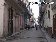 [P02] Strada in Havana Vieja » foto by mariarosa
 - 
<span class="allrVoted glyphicon glyphicon-heart hidden" id="av93845"></span>
<a class="m-l-10 hidden" id="sv93845" onclick="voting_Foto_DelVot(,93845,4925)" role="button">șterge vot <span class="glyphicon glyphicon-remove"></span></a>
<a id="v993845" class=" c-red"  onclick="voting_Foto_SetVot(93845)" role="button"><span class="glyphicon glyphicon-heart-empty"></span> <b>LIKE</b> = Votează poza</a> <img class="hidden"  id="f93845W9" src="/imagini/loader.gif" border="0" /><span class="AjErrMes hidden" id="e93845ErM"></span>