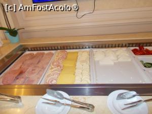 [P32] De pe la micul dejun » foto by Zoazore
 - 
<span class="allrVoted glyphicon glyphicon-heart hidden" id="av1523836"></span>
<a class="m-l-10 hidden" id="sv1523836" onclick="voting_Foto_DelVot(,1523836,4946)" role="button">șterge vot <span class="glyphicon glyphicon-remove"></span></a>
<a id="v91523836" class=" c-red"  onclick="voting_Foto_SetVot(1523836)" role="button"><span class="glyphicon glyphicon-heart-empty"></span> <b>LIKE</b> = Votează poza</a> <img class="hidden"  id="f1523836W9" src="/imagini/loader.gif" border="0" /><span class="AjErrMes hidden" id="e1523836ErM"></span>