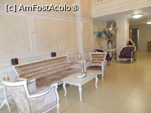 [P06] Prin receptie » foto by Zoazore
 - 
<span class="allrVoted glyphicon glyphicon-heart hidden" id="av1523810"></span>
<a class="m-l-10 hidden" id="sv1523810" onclick="voting_Foto_DelVot(,1523810,4946)" role="button">șterge vot <span class="glyphicon glyphicon-remove"></span></a>
<a id="v91523810" class=" c-red"  onclick="voting_Foto_SetVot(1523810)" role="button"><span class="glyphicon glyphicon-heart-empty"></span> <b>LIKE</b> = Votează poza</a> <img class="hidden"  id="f1523810W9" src="/imagini/loader.gif" border="0" /><span class="AjErrMes hidden" id="e1523810ErM"></span>