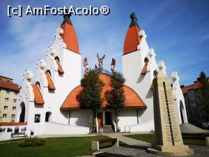 [P46] Biserica Mileniului (și monumentul ostașilor, în dreapta) » foto by crismis
 - 
<span class="allrVoted glyphicon glyphicon-heart hidden" id="av1204695"></span>
<a class="m-l-10 hidden" id="sv1204695" onclick="voting_Foto_DelVot(,1204695,4951)" role="button">șterge vot <span class="glyphicon glyphicon-remove"></span></a>
<a id="v91204695" class=" c-red"  onclick="voting_Foto_SetVot(1204695)" role="button"><span class="glyphicon glyphicon-heart-empty"></span> <b>LIKE</b> = Votează poza</a> <img class="hidden"  id="f1204695W9" src="/imagini/loader.gif" border="0" /><span class="AjErrMes hidden" id="e1204695ErM"></span>