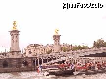 [P08] Paris - plimbare pe Sena  - cel mai frumos pod » foto by kmy
 - 
<span class="allrVoted glyphicon glyphicon-heart hidden" id="av120251"></span>
<a class="m-l-10 hidden" id="sv120251" onclick="voting_Foto_DelVot(,120251,4952)" role="button">șterge vot <span class="glyphicon glyphicon-remove"></span></a>
<a id="v9120251" class=" c-red"  onclick="voting_Foto_SetVot(120251)" role="button"><span class="glyphicon glyphicon-heart-empty"></span> <b>LIKE</b> = Votează poza</a> <img class="hidden"  id="f120251W9" src="/imagini/loader.gif" border="0" /><span class="AjErrMes hidden" id="e120251ErM"></span>