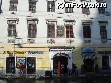 [P05] Intrarea din gang ce duce la Biserica Sfanta Treime din Brasov, iar langa, in dreapta pozei, este Comunitatea elena (culmea, si aici sunt dragalasii nostri greci...) » foto by ileanaxperta*
 - 
<span class="allrVoted glyphicon glyphicon-heart hidden" id="av52864"></span>
<a class="m-l-10 hidden" id="sv52864" onclick="voting_Foto_DelVot(,52864,4961)" role="button">șterge vot <span class="glyphicon glyphicon-remove"></span></a>
<a id="v952864" class=" c-red"  onclick="voting_Foto_SetVot(52864)" role="button"><span class="glyphicon glyphicon-heart-empty"></span> <b>LIKE</b> = Votează poza</a> <img class="hidden"  id="f52864W9" src="/imagini/loader.gif" border="0" /><span class="AjErrMes hidden" id="e52864ErM"></span>