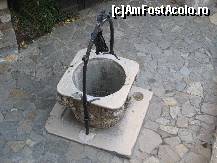 [P22] Fantana din curtea castelului Bran » foto by vlado2
 - 
<span class="allrVoted glyphicon glyphicon-heart hidden" id="av458140"></span>
<a class="m-l-10 hidden" id="sv458140" onclick="voting_Foto_DelVot(,458140,4963)" role="button">șterge vot <span class="glyphicon glyphicon-remove"></span></a>
<a id="v9458140" class=" c-red"  onclick="voting_Foto_SetVot(458140)" role="button"><span class="glyphicon glyphicon-heart-empty"></span> <b>LIKE</b> = Votează poza</a> <img class="hidden"  id="f458140W9" src="/imagini/loader.gif" border="0" /><span class="AjErrMes hidden" id="e458140ErM"></span>