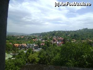 [P07] Vedere panoramica asupre Branului de la una din ferestrele Castelului.  » foto by GYL*
 - 
<span class="allrVoted glyphicon glyphicon-heart hidden" id="av458266"></span>
<a class="m-l-10 hidden" id="sv458266" onclick="voting_Foto_DelVot(,458266,4963)" role="button">șterge vot <span class="glyphicon glyphicon-remove"></span></a>
<a id="v9458266" class=" c-red"  onclick="voting_Foto_SetVot(458266)" role="button"><span class="glyphicon glyphicon-heart-empty"></span> <b>LIKE</b> = Votează poza</a> <img class="hidden"  id="f458266W9" src="/imagini/loader.gif" border="0" /><span class="AjErrMes hidden" id="e458266ErM"></span>