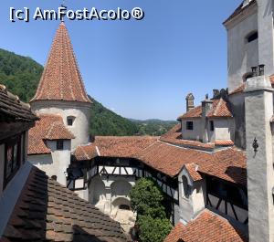 [P25] Castelul Bran-acoperiș » foto by AZE
 - 
<span class="allrVoted glyphicon glyphicon-heart hidden" id="av1371631"></span>
<a class="m-l-10 hidden" id="sv1371631" onclick="voting_Foto_DelVot(,1371631,4963)" role="button">șterge vot <span class="glyphicon glyphicon-remove"></span></a>
<a id="v91371631" class=" c-red"  onclick="voting_Foto_SetVot(1371631)" role="button"><span class="glyphicon glyphicon-heart-empty"></span> <b>LIKE</b> = Votează poza</a> <img class="hidden"  id="f1371631W9" src="/imagini/loader.gif" border="0" /><span class="AjErrMes hidden" id="e1371631ErM"></span>