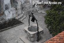 [P12] Castelul Bran, fântâna » foto by unq
 - 
<span class="allrVoted glyphicon glyphicon-heart hidden" id="av467303"></span>
<a class="m-l-10 hidden" id="sv467303" onclick="voting_Foto_DelVot(,467303,4963)" role="button">șterge vot <span class="glyphicon glyphicon-remove"></span></a>
<a id="v9467303" class=" c-red"  onclick="voting_Foto_SetVot(467303)" role="button"><span class="glyphicon glyphicon-heart-empty"></span> <b>LIKE</b> = Votează poza</a> <img class="hidden"  id="f467303W9" src="/imagini/loader.gif" border="0" /><span class="AjErrMes hidden" id="e467303ErM"></span>