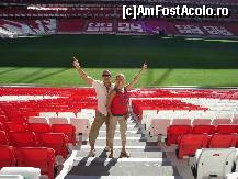 [P41] Pe stadionul Da Luz:) » foto by TLA
 - 
<span class="allrVoted glyphicon glyphicon-heart hidden" id="av51335"></span>
<a class="m-l-10 hidden" id="sv51335" onclick="voting_Foto_DelVot(,51335,4995)" role="button">șterge vot <span class="glyphicon glyphicon-remove"></span></a>
<a id="v951335" class=" c-red"  onclick="voting_Foto_SetVot(51335)" role="button"><span class="glyphicon glyphicon-heart-empty"></span> <b>LIKE</b> = Votează poza</a> <img class="hidden"  id="f51335W9" src="/imagini/loader.gif" border="0" /><span class="AjErrMes hidden" id="e51335ErM"></span>