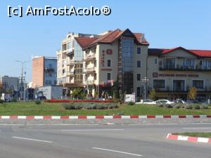 [P09] Făgăraș - Hotel Bulevard situat în centrul orașului. » foto by iulianic
 - 
<span class="allrVoted glyphicon glyphicon-heart hidden" id="av1332013"></span>
<a class="m-l-10 hidden" id="sv1332013" onclick="voting_Foto_DelVot(,1332013,5029)" role="button">șterge vot <span class="glyphicon glyphicon-remove"></span></a>
<a id="v91332013" class=" c-red"  onclick="voting_Foto_SetVot(1332013)" role="button"><span class="glyphicon glyphicon-heart-empty"></span> <b>LIKE</b> = Votează poza</a> <img class="hidden"  id="f1332013W9" src="/imagini/loader.gif" border="0" /><span class="AjErrMes hidden" id="e1332013ErM"></span>