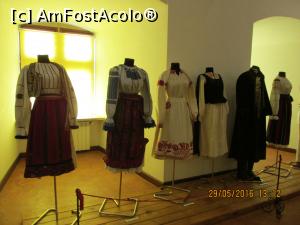 [P07] costume populare vechi » foto by adri-nico
 - 
<span class="allrVoted glyphicon glyphicon-heart hidden" id="av752455"></span>
<a class="m-l-10 hidden" id="sv752455" onclick="voting_Foto_DelVot(,752455,5029)" role="button">șterge vot <span class="glyphicon glyphicon-remove"></span></a>
<a id="v9752455" class=" c-red"  onclick="voting_Foto_SetVot(752455)" role="button"><span class="glyphicon glyphicon-heart-empty"></span> <b>LIKE</b> = Votează poza</a> <img class="hidden"  id="f752455W9" src="/imagini/loader.gif" border="0" /><span class="AjErrMes hidden" id="e752455ErM"></span>