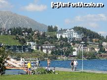 [P12] Vedere de pe lacul St. Moritz cu podul care face legatura cu cealalta parte a statiunii » foto by ileanaxperta*
 - 
<span class="allrVoted glyphicon glyphicon-heart hidden" id="av330016"></span>
<a class="m-l-10 hidden" id="sv330016" onclick="voting_Foto_DelVot(,330016,5061)" role="button">șterge vot <span class="glyphicon glyphicon-remove"></span></a>
<a id="v9330016" class=" c-red"  onclick="voting_Foto_SetVot(330016)" role="button"><span class="glyphicon glyphicon-heart-empty"></span> <b>LIKE</b> = Votează poza</a> <img class="hidden"  id="f330016W9" src="/imagini/loader.gif" border="0" /><span class="AjErrMes hidden" id="e330016ErM"></span>