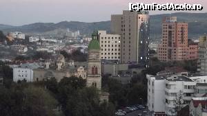 [P02] Iasi - Panorama din Turnul Golia
Biserica Barboi si in plan secund Hotelul Europa si Universitatea Petre Andrei » foto by Nicu Teusdea
 - 
<span class="allrVoted glyphicon glyphicon-heart hidden" id="av403508"></span>
<a class="m-l-10 hidden" id="sv403508" onclick="voting_Foto_DelVot(,403508,5091)" role="button">șterge vot <span class="glyphicon glyphicon-remove"></span></a>
<a id="v9403508" class=" c-red"  onclick="voting_Foto_SetVot(403508)" role="button"><span class="glyphicon glyphicon-heart-empty"></span> <b>LIKE</b> = Votează poza</a> <img class="hidden"  id="f403508W9" src="/imagini/loader.gif" border="0" /><span class="AjErrMes hidden" id="e403508ErM"></span>