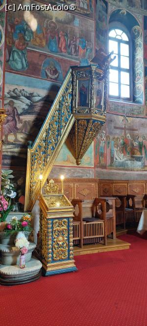 [P34] Mănăstirea Golia  - interiorul » foto by Carmen Ion
 - 
<span class="allrVoted glyphicon glyphicon-heart hidden" id="av1507149"></span>
<a class="m-l-10 hidden" id="sv1507149" onclick="voting_Foto_DelVot(,1507149,5091)" role="button">șterge vot <span class="glyphicon glyphicon-remove"></span></a>
<a id="v91507149" class=" c-red"  onclick="voting_Foto_SetVot(1507149)" role="button"><span class="glyphicon glyphicon-heart-empty"></span> <b>LIKE</b> = Votează poza</a> <img class="hidden"  id="f1507149W9" src="/imagini/loader.gif" border="0" /><span class="AjErrMes hidden" id="e1507149ErM"></span>
