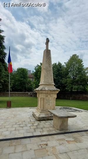 [P82] Biserica Bărboi - monumentul ridicat în amintirea bisericii Sf Vineri » foto by Carmen Ion
 - 
<span class="allrVoted glyphicon glyphicon-heart hidden" id="av1507197"></span>
<a class="m-l-10 hidden" id="sv1507197" onclick="voting_Foto_DelVot(,1507197,5091)" role="button">șterge vot <span class="glyphicon glyphicon-remove"></span></a>
<a id="v91507197" class=" c-red"  onclick="voting_Foto_SetVot(1507197)" role="button"><span class="glyphicon glyphicon-heart-empty"></span> <b>LIKE</b> = Votează poza</a> <img class="hidden"  id="f1507197W9" src="/imagini/loader.gif" border="0" /><span class="AjErrMes hidden" id="e1507197ErM"></span>