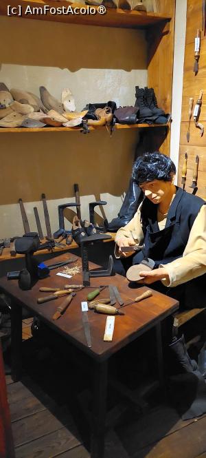 [P93] Muzeul Municipal Regina Maria - atelier de cismărie » foto by Carmen Ion
 - 
<span class="allrVoted glyphicon glyphicon-heart hidden" id="av1507208"></span>
<a class="m-l-10 hidden" id="sv1507208" onclick="voting_Foto_DelVot(,1507208,5091)" role="button">șterge vot <span class="glyphicon glyphicon-remove"></span></a>
<a id="v91507208" class=" c-red"  onclick="voting_Foto_SetVot(1507208)" role="button"><span class="glyphicon glyphicon-heart-empty"></span> <b>LIKE</b> = Votează poza</a> <img class="hidden"  id="f1507208W9" src="/imagini/loader.gif" border="0" /><span class="AjErrMes hidden" id="e1507208ErM"></span>