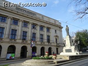 [P07] Statuia lui Mihai Eminescu și Fundațiunea Universitare „Regele Ferdinand I” (actuala Bibliotecă Centrală Universitară „Mihai Eminescu”). » foto by tata123 🔱
 - 
<span class="allrVoted glyphicon glyphicon-heart hidden" id="av1167967"></span>
<a class="m-l-10 hidden" id="sv1167967" onclick="voting_Foto_DelVot(,1167967,5091)" role="button">șterge vot <span class="glyphicon glyphicon-remove"></span></a>
<a id="v91167967" class=" c-red"  onclick="voting_Foto_SetVot(1167967)" role="button"><span class="glyphicon glyphicon-heart-empty"></span> <b>LIKE</b> = Votează poza</a> <img class="hidden"  id="f1167967W9" src="/imagini/loader.gif" border="0" /><span class="AjErrMes hidden" id="e1167967ErM"></span>