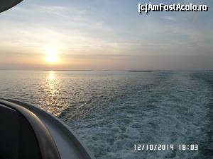 [P08] Un prim apus de soare in Adriatică, la pupa » foto by Alina53
 - 
<span class="allrVoted glyphicon glyphicon-heart hidden" id="av573506"></span>
<a class="m-l-10 hidden" id="sv573506" onclick="voting_Foto_DelVot(,573506,5104)" role="button">șterge vot <span class="glyphicon glyphicon-remove"></span></a>
<a id="v9573506" class=" c-red"  onclick="voting_Foto_SetVot(573506)" role="button"><span class="glyphicon glyphicon-heart-empty"></span> <b>LIKE</b> = Votează poza</a> <img class="hidden"  id="f573506W9" src="/imagini/loader.gif" border="0" /><span class="AjErrMes hidden" id="e573506ErM"></span>