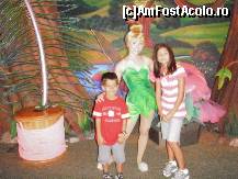 [P16] Impreuna cu Tinkerbell, dupa ce am stat aproape 1h la coada
Magic Kingdom - Disneyland » foto by Arinuca
 - 
<span class="allrVoted glyphicon glyphicon-heart hidden" id="av55069"></span>
<a class="m-l-10 hidden" id="sv55069" onclick="voting_Foto_DelVot(,55069,5113)" role="button">șterge vot <span class="glyphicon glyphicon-remove"></span></a>
<a id="v955069" class=" c-red"  onclick="voting_Foto_SetVot(55069)" role="button"><span class="glyphicon glyphicon-heart-empty"></span> <b>LIKE</b> = Votează poza</a> <img class="hidden"  id="f55069W9" src="/imagini/loader.gif" border="0" /><span class="AjErrMes hidden" id="e55069ErM"></span>