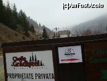 [P41] panoul de la intrarea in aceasta proprietate privata care are vechimea de 15 ani! » foto by sandu.53
 - 
<span class="allrVoted glyphicon glyphicon-heart hidden" id="av283521"></span>
<a class="m-l-10 hidden" id="sv283521" onclick="voting_Foto_DelVot(,283521,5116)" role="button">șterge vot <span class="glyphicon glyphicon-remove"></span></a>
<a id="v9283521" class=" c-red"  onclick="voting_Foto_SetVot(283521)" role="button"><span class="glyphicon glyphicon-heart-empty"></span> <b>LIKE</b> = Votează poza</a> <img class="hidden"  id="f283521W9" src="/imagini/loader.gif" border="0" /><span class="AjErrMes hidden" id="e283521ErM"></span>