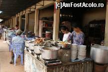 [P30] Fast food in piata - Tonle Sap » foto by mariarosa
 - 
<span class="allrVoted glyphicon glyphicon-heart hidden" id="av93370"></span>
<a class="m-l-10 hidden" id="sv93370" onclick="voting_Foto_DelVot(,93370,5123)" role="button">șterge vot <span class="glyphicon glyphicon-remove"></span></a>
<a id="v993370" class=" c-red"  onclick="voting_Foto_SetVot(93370)" role="button"><span class="glyphicon glyphicon-heart-empty"></span> <b>LIKE</b> = Votează poza</a> <img class="hidden"  id="f93370W9" src="/imagini/loader.gif" border="0" /><span class="AjErrMes hidden" id="e93370ErM"></span>