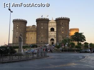 [P16] Castelul Nuovo » foto by indiralisa_26
 - 
<span class="allrVoted glyphicon glyphicon-heart hidden" id="av1102391"></span>
<a class="m-l-10 hidden" id="sv1102391" onclick="voting_Foto_DelVot(,1102391,5128)" role="button">șterge vot <span class="glyphicon glyphicon-remove"></span></a>
<a id="v91102391" class=" c-red"  onclick="voting_Foto_SetVot(1102391)" role="button"><span class="glyphicon glyphicon-heart-empty"></span> <b>LIKE</b> = Votează poza</a> <img class="hidden"  id="f1102391W9" src="/imagini/loader.gif" border="0" /><span class="AjErrMes hidden" id="e1102391ErM"></span>