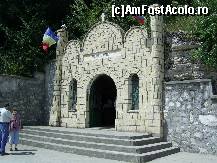 [P01] Pestera Sf. Apostol Andrei - Intrarea. » foto by iulianic
 - 
<span class="allrVoted glyphicon glyphicon-heart hidden" id="av261502"></span>
<a class="m-l-10 hidden" id="sv261502" onclick="voting_Foto_DelVot(,261502,5136)" role="button">șterge vot <span class="glyphicon glyphicon-remove"></span></a>
<a id="v9261502" class=" c-red"  onclick="voting_Foto_SetVot(261502)" role="button"><span class="glyphicon glyphicon-heart-empty"></span> <b>LIKE</b> = Votează poza</a> <img class="hidden"  id="f261502W9" src="/imagini/loader.gif" border="0" /><span class="AjErrMes hidden" id="e261502ErM"></span>