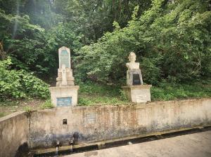 [P23] Fântâna lui Eminescu (preluare Internet). » foto by tata123 🔱 <span class="label label-default labelC_thin small">NEVOTABILĂ</span>