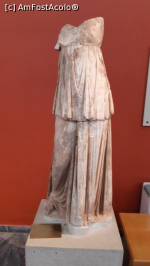 [P30] Statuia colosală a lui Artemis » foto by Carmen Ion
 - 
<span class="allrVoted glyphicon glyphicon-heart hidden" id="av1268513"></span>
<a class="m-l-10 hidden" id="sv1268513" onclick="voting_Foto_DelVot(,1268513,5137)" role="button">șterge vot <span class="glyphicon glyphicon-remove"></span></a>
<a id="v91268513" class=" c-red"  onclick="voting_Foto_SetVot(1268513)" role="button"><span class="glyphicon glyphicon-heart-empty"></span> <b>LIKE</b> = Votează poza</a> <img class="hidden"  id="f1268513W9" src="/imagini/loader.gif" border="0" /><span class="AjErrMes hidden" id="e1268513ErM"></span>