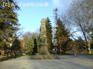 [P29] Statuia Ostaşilor Bulgari din parcul Aleksandr Battenberg din Ruse » foto by irinad
 - 
<span class="allrVoted glyphicon glyphicon-heart hidden" id="av708914"></span>
<a class="m-l-10 hidden" id="sv708914" onclick="voting_Foto_DelVot(,708914,5157)" role="button">șterge vot <span class="glyphicon glyphicon-remove"></span></a>
<a id="v9708914" class=" c-red"  onclick="voting_Foto_SetVot(708914)" role="button"><span class="glyphicon glyphicon-heart-empty"></span> <b>LIKE</b> = Votează poza</a> <img class="hidden"  id="f708914W9" src="/imagini/loader.gif" border="0" /><span class="AjErrMes hidden" id="e708914ErM"></span>