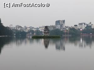 [P12] Lacul Hoan Kiem din Hanoi » foto by Marius 72
 - 
<span class="allrVoted glyphicon glyphicon-heart hidden" id="av1343343"></span>
<a class="m-l-10 hidden" id="sv1343343" onclick="voting_Foto_DelVot(,1343343,5166)" role="button">șterge vot <span class="glyphicon glyphicon-remove"></span></a>
<a id="v91343343" class=" c-red"  onclick="voting_Foto_SetVot(1343343)" role="button"><span class="glyphicon glyphicon-heart-empty"></span> <b>LIKE</b> = Votează poza</a> <img class="hidden"  id="f1343343W9" src="/imagini/loader.gif" border="0" /><span class="AjErrMes hidden" id="e1343343ErM"></span>