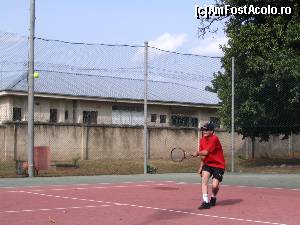 [P34] La o partida de tenis cu colegii din Italia, Filipine, Pachistan, etc » foto by Ramses1309
 - 
<span class="allrVoted glyphicon glyphicon-heart hidden" id="av408715"></span>
<a class="m-l-10 hidden" id="sv408715" onclick="voting_Foto_DelVot(,408715,5178)" role="button">șterge vot <span class="glyphicon glyphicon-remove"></span></a>
<a id="v9408715" class=" c-red"  onclick="voting_Foto_SetVot(408715)" role="button"><span class="glyphicon glyphicon-heart-empty"></span> <b>LIKE</b> = Votează poza</a> <img class="hidden"  id="f408715W9" src="/imagini/loader.gif" border="0" /><span class="AjErrMes hidden" id="e408715ErM"></span>