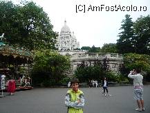 [P03] Sacre Coeur, la baza colinei. » foto by nickro
 - 
<span class="allrVoted glyphicon glyphicon-heart hidden" id="av106759"></span>
<a class="m-l-10 hidden" id="sv106759" onclick="voting_Foto_DelVot(,106759,5185)" role="button">șterge vot <span class="glyphicon glyphicon-remove"></span></a>
<a id="v9106759" class=" c-red"  onclick="voting_Foto_SetVot(106759)" role="button"><span class="glyphicon glyphicon-heart-empty"></span> <b>LIKE</b> = Votează poza</a> <img class="hidden"  id="f106759W9" src="/imagini/loader.gif" border="0" /><span class="AjErrMes hidden" id="e106759ErM"></span>