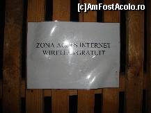 [P21] Există și o zonă unde sunt așezate câteva măsuțe cu bănci. Aici te poți conecta la internet wireless gratuit.  » foto by Floryn81
 - 
<span class="allrVoted glyphicon glyphicon-heart hidden" id="av485334"></span>
<a class="m-l-10 hidden" id="sv485334" onclick="voting_Foto_DelVot(,485334,5231)" role="button">șterge vot <span class="glyphicon glyphicon-remove"></span></a>
<a id="v9485334" class=" c-red"  onclick="voting_Foto_SetVot(485334)" role="button"><span class="glyphicon glyphicon-heart-empty"></span> <b>LIKE</b> = Votează poza</a> <img class="hidden"  id="f485334W9" src="/imagini/loader.gif" border="0" /><span class="AjErrMes hidden" id="e485334ErM"></span>