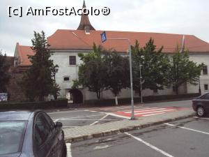 [P07] Cetatea văzută din fața restaurantului La Dolce Vita.  » foto by Carmen Ion
 - 
<span class="allrVoted glyphicon glyphicon-heart hidden" id="av875419"></span>
<a class="m-l-10 hidden" id="sv875419" onclick="voting_Foto_DelVot(,875419,5247)" role="button">șterge vot <span class="glyphicon glyphicon-remove"></span></a>
<a id="v9875419" class=" c-red"  onclick="voting_Foto_SetVot(875419)" role="button"><span class="glyphicon glyphicon-heart-empty"></span> <b>LIKE</b> = Votează poza</a> <img class="hidden"  id="f875419W9" src="/imagini/loader.gif" border="0" /><span class="AjErrMes hidden" id="e875419ErM"></span>